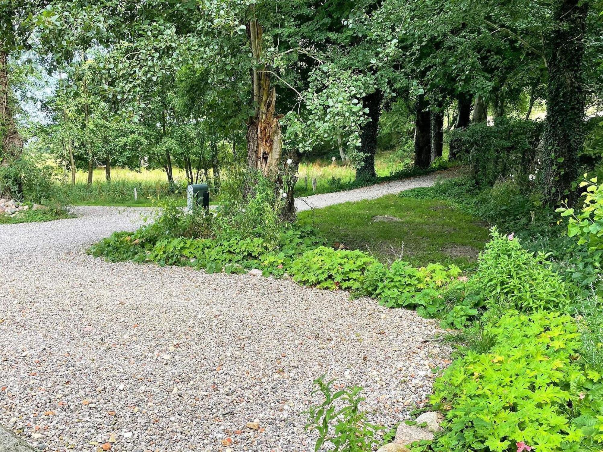 Holiday Home Varnaeshoved Обенро Екстериор снимка